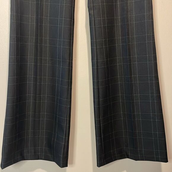 Body by Victoria- “The Kate Fit” Flare Leg Grey Pattern Trousers- Size 6 Tall - Picture 5 of 8